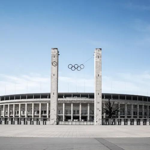 Kategoriebild Sporteditionen - es zeigt ein Olympiastadion